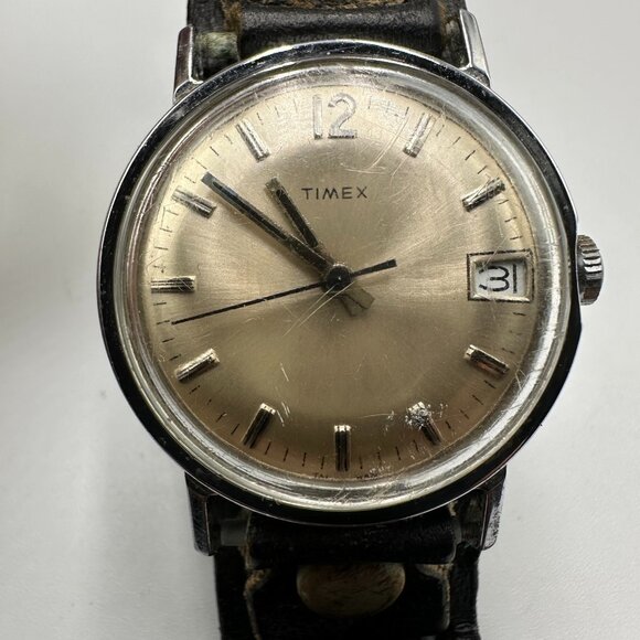 Vintage Timex Watch Men Silver Tone Beige Dial Date Manual Wind READ DESCRIPTION - Picture 3 of 8